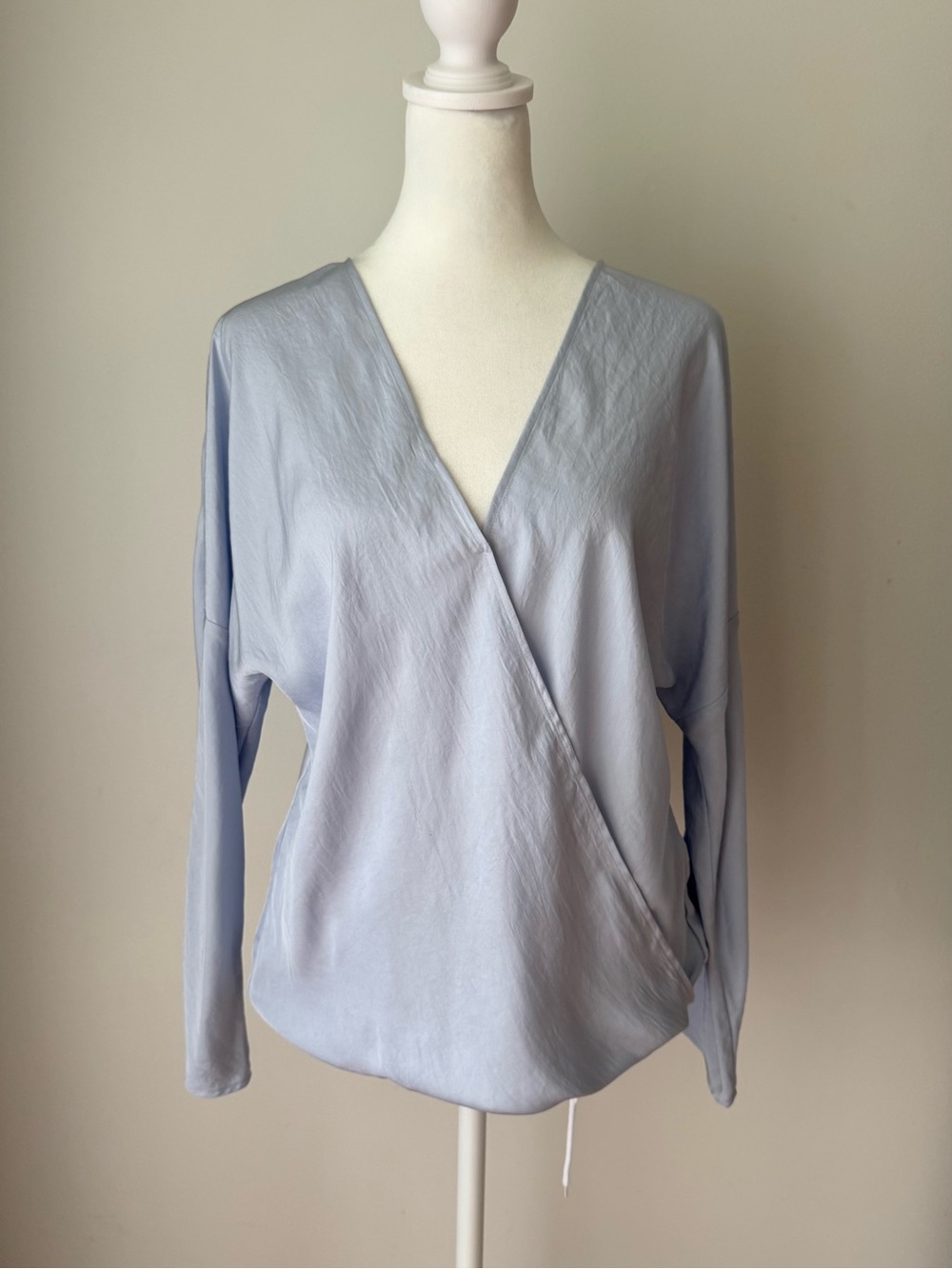 Vince Women’s Wrap Blouse Light Blue 100% Triacetate Dolman Sleeve Size S